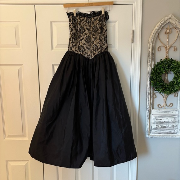 Vintage Gunne Sax Black Gold Dark Floral Lace Strapless Prom Dress Gown Goth - Picture 4 of 16